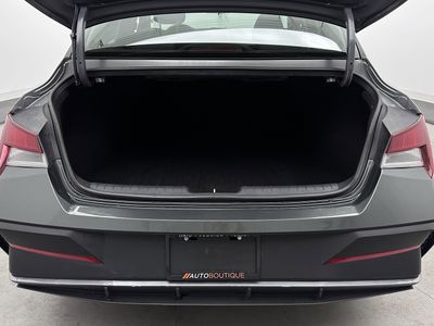 2024 Hyundai Elantra - Photo 27