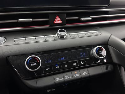 2024 Hyundai Elantra - Photo 14