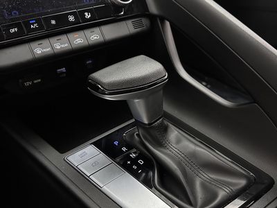2024 Hyundai Elantra - Photo 13