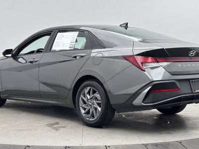 2024 Hyundai Elantra - Photo 4