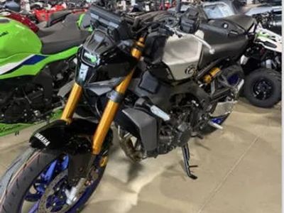 2026 Yamaha MT-09 SP — front three-quarter view