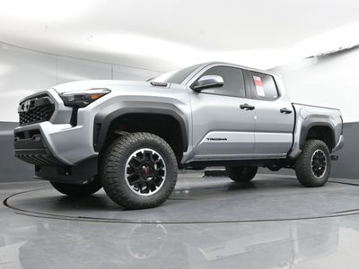 2025 Toyota Tacoma i-FORCE MAX TRD Off-Road i-FORCE MAX Truck Double Cab — photo 17 view