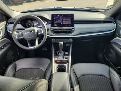 2024 Jeep Compass - Photo 16