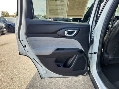2024 Jeep Compass - Photo 15