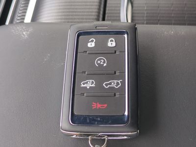 2026 Jeep Grand Wagoneer L — photo 33 view