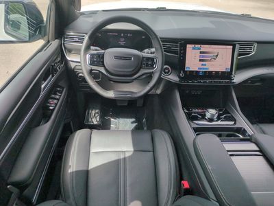 2026 Jeep Grand Wagoneer L — photo 17 view