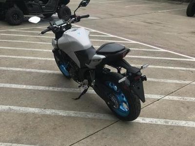 2025 Yamaha MT-03 - Photo 4