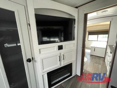 2023 Dutchmen RV Atlas - Photo 17