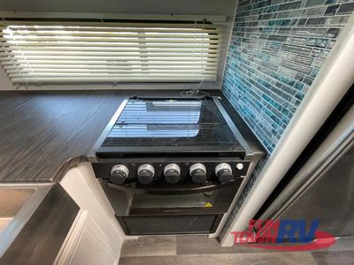 2023 Dutchmen RV Atlas - Photo 10