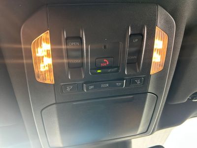 2024 Toyota Highlander — photo 17 view