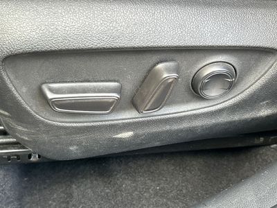 2024 Toyota Highlander — photo 8 view