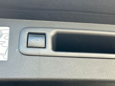 2024 Toyota Highlander — photo 34 view