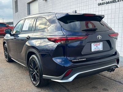 2024 Toyota Highlander — detail view