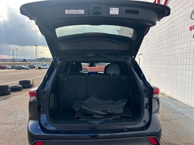 2024 Toyota Highlander — photo 33 view