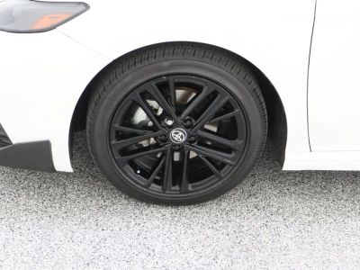 2025 Toyota Camry FWD - Photo 10