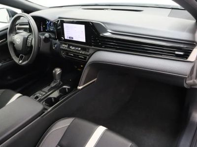 2025 Toyota Camry FWD - Photo 35