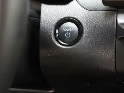 2025 Toyota Camry FWD - Photo 17