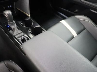 2025 Toyota Camry FWD - Photo 16