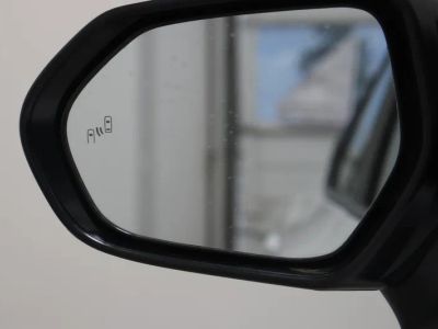 2025 Toyota Camry FWD - Photo 21