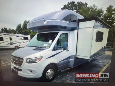 2023 View 24J — front three-quarter view