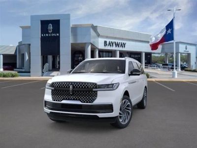 2026 Lincoln Navigator — side profile view