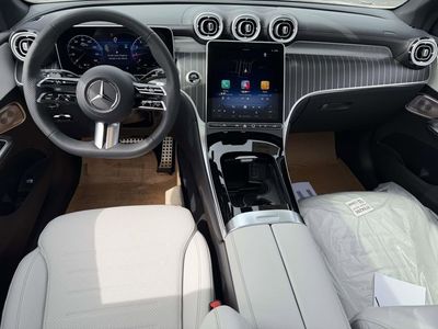 2026 Mercedes-Benz GLC - Photo 4