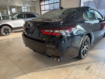 2021 Toyota Camry SE - Photo 6
