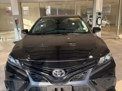 2021 Toyota Camry SE - Photo 10