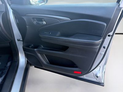 2020 Honda Ridgeline — photo 31 view