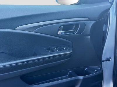 2020 Honda Ridgeline — photo 14 view