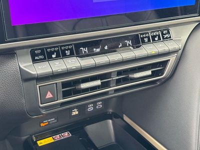 2026 Toyota Camry XSE - Photo 31