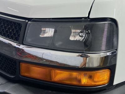 2019 Chevrolet Express 2500 — photo 9 view