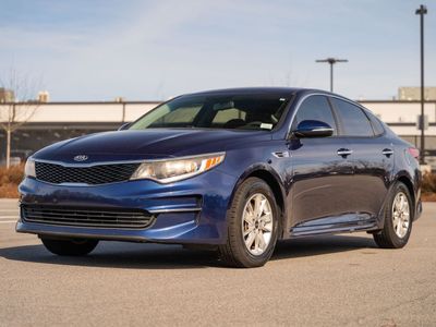 2018 Kia Optima - Photo 2