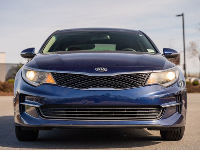 2018 Kia Optima - Photo 1