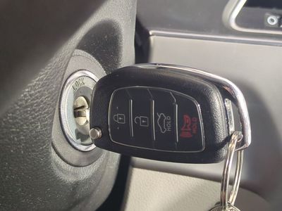 2016 Hyundai Sonata — photo 35 view