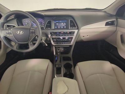 2016 Hyundai Sonata — photo 16 view