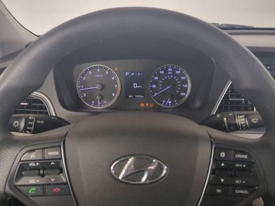 2016 Hyundai Sonata — photo 32 view