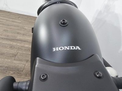 2025 Honda Rebel 300 — photo 15 view