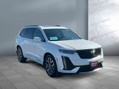 2021 Cadillac XT6 — photo 8 view