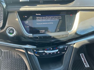 2021 Cadillac XT6 — photo 11 view