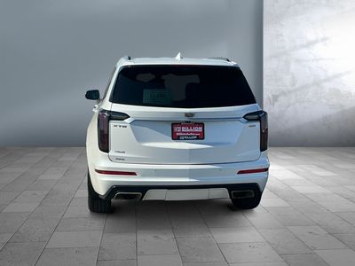 2021 Cadillac XT6 — detail view
