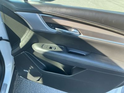 2021 Cadillac XT6 — photo 21 view