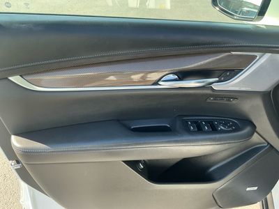 2021 Cadillac XT6 — photo 15 view