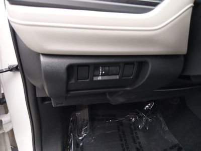 2025 Subaru Forester - Photo 13