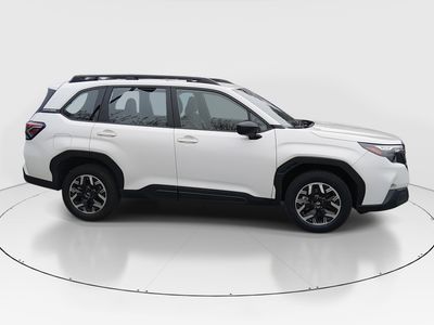 2025 Subaru Forester - Photo 8