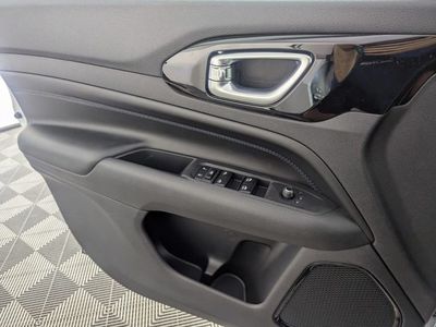 2026 Jeep Compass — photo 27 view