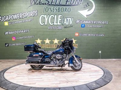 2013 Harley-Davidson® FLHTC - Electra Glide® Classic — front three-quarter view