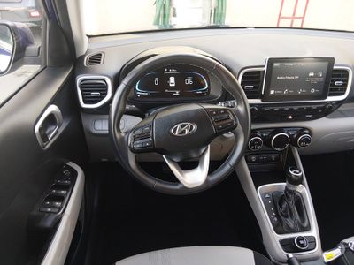 2025 Hyundai Venue — photo 17 view