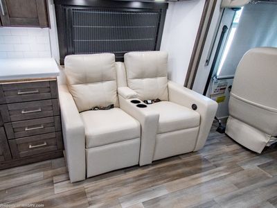 2026 Entegra Coach Vision XL — photo 13 view