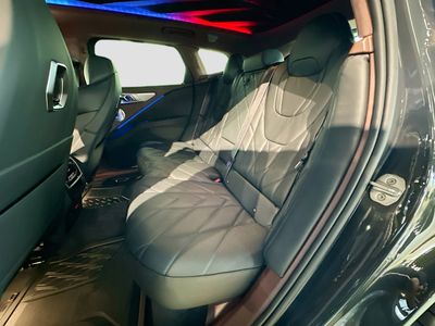 2026 BMW XM - Photo 16